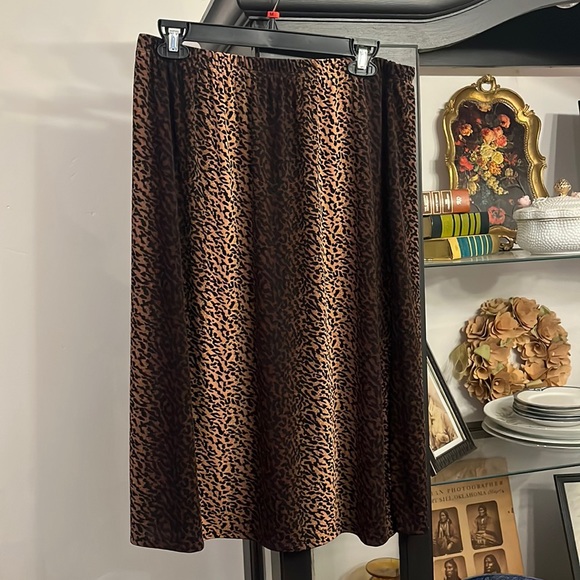 Leopard Midi Skirt Elastic Waist Size XL - Picture 1 of 5